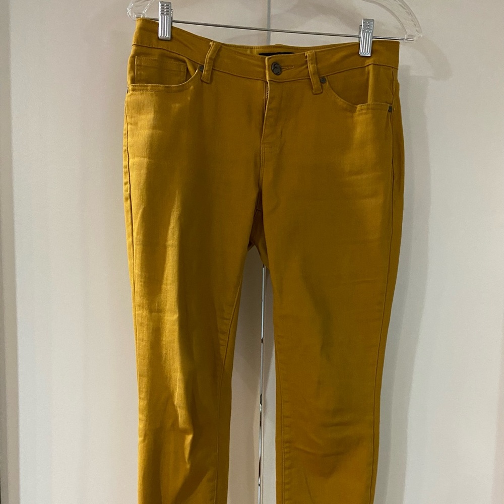 Earl Curvy Ankle Cropped Jeans